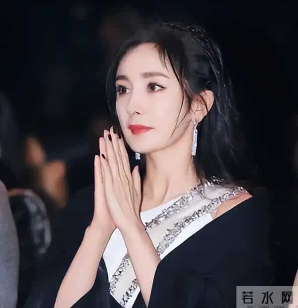 刘恺威也没想到,杨幂会因香港火灾后的一特殊举动,实现口碑暴涨