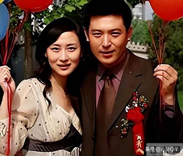 他是最干净的男演员,连登17次春晚,28年婚姻无绯闻,女儿很优秀