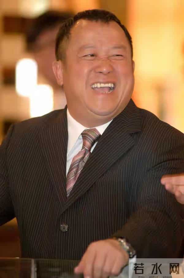 一场慈善晚会，印证曾志伟在香港的真实地位，原来谭咏麟说对了