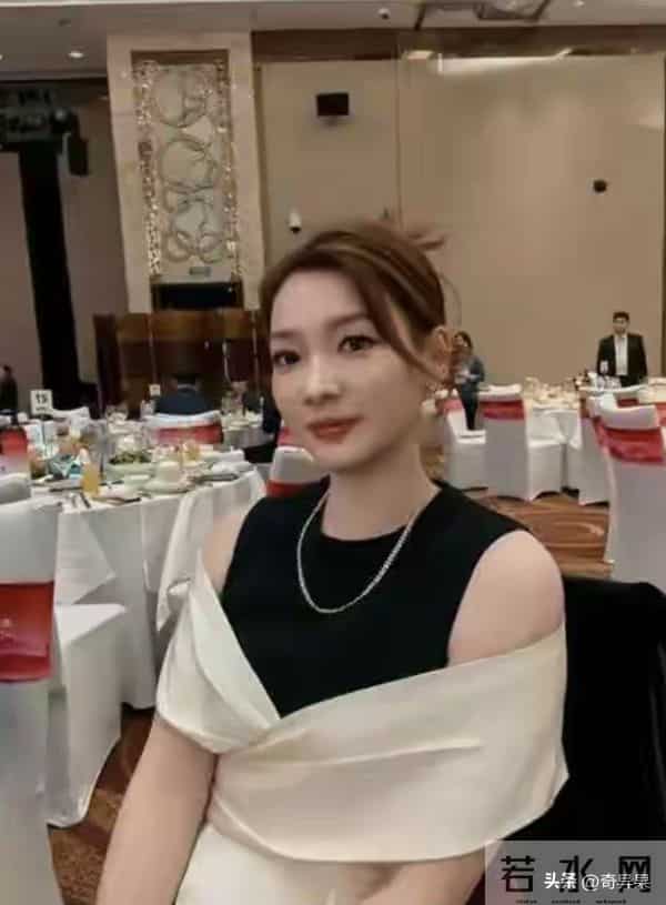 正式退役,31岁黄雅琼官宣,拒绝娱乐圈,安置岗位级别工资曝光