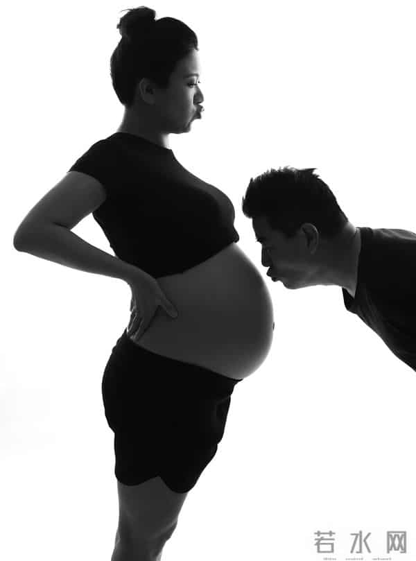 恭喜！周惠林娶31岁央视主持人，58岁升级当爸，亲自带娃成女儿奴