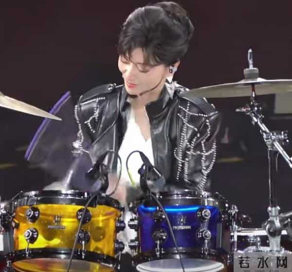 赵雅芝也没想到,兢兢业业演戏十几年,差点在72岁时“口碑不保”