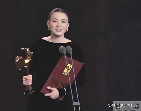 获金鸡影后半月后，宋佳又拿下国际大奖，这一次让娱乐圈刮目相看