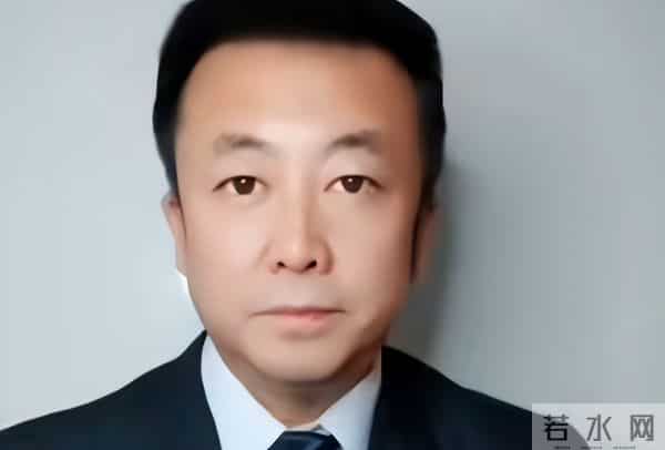 他畏罪潜逃13年间拍40多部戏，被抓时已是大明星，出狱后迎接新生