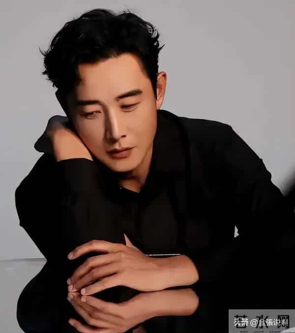 婚变传闻不到半月,罗晋近照曝光形象大变,恶心的一幕却发生了