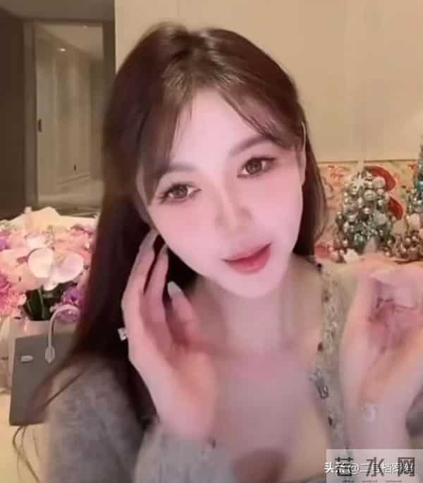 叶柯耐心耗尽了，一个举动暴露和杨颖的差距，难怪黄家不待见她