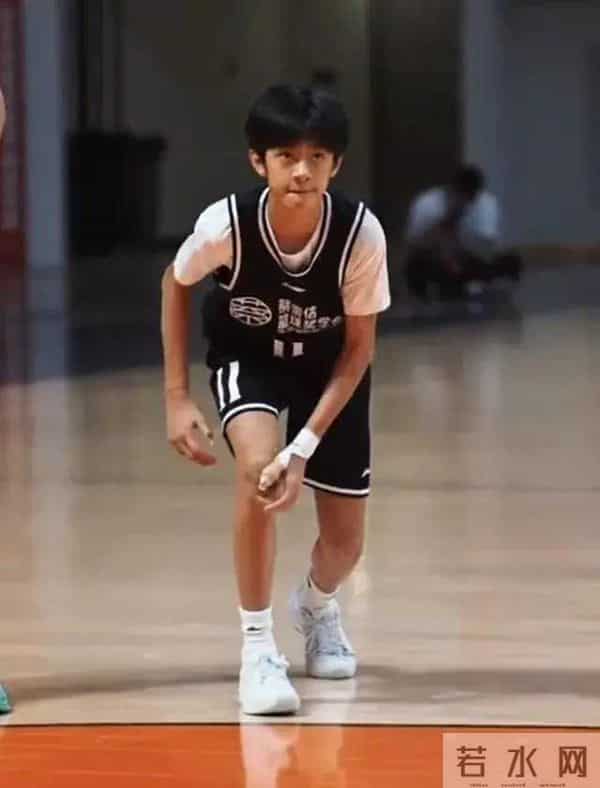 孙俪做梦也想不到，今年才14岁的大儿子，已经为她和邓超争光了