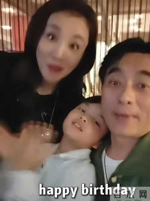 一场生日，演员章龄之被狂赞！暴露了她当儿媳的“情商”！