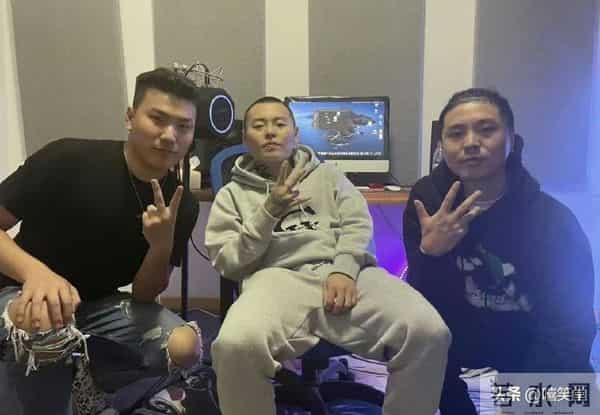 说唱OG被公开羞辱！