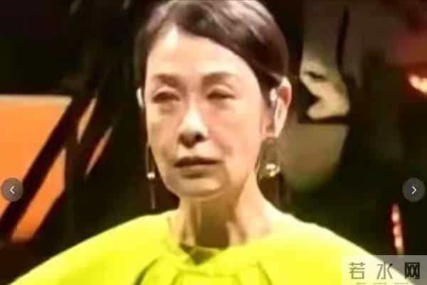 56岁刘若英变样：高龄生子断崖式衰老，脸干瘪像老太太，状态堪忧