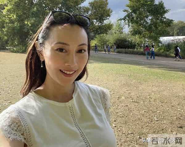 知名香港女星否认隆胸，身材从小就丰满，曝有多位富豪开价包养