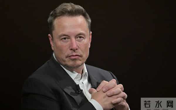 金·卡戴珊称大脑存在“空洞”,被指向不知情的美国人推销脑芯片