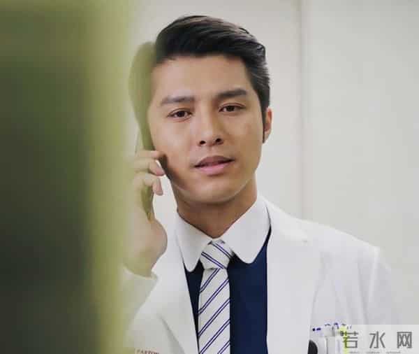 TVB知名男星在内地拍短剧，离巢后一度无戏可拍，帅气形象获激赞