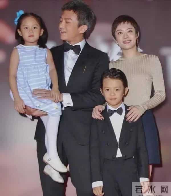 孙俪做梦也想不到，今年才14岁的大儿子，已经为她和邓超争光了