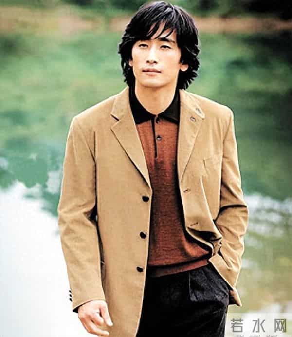 演员车仁表儿子结婚，夫妻俩满脸幸福，就是儿子的长相一般还显胖