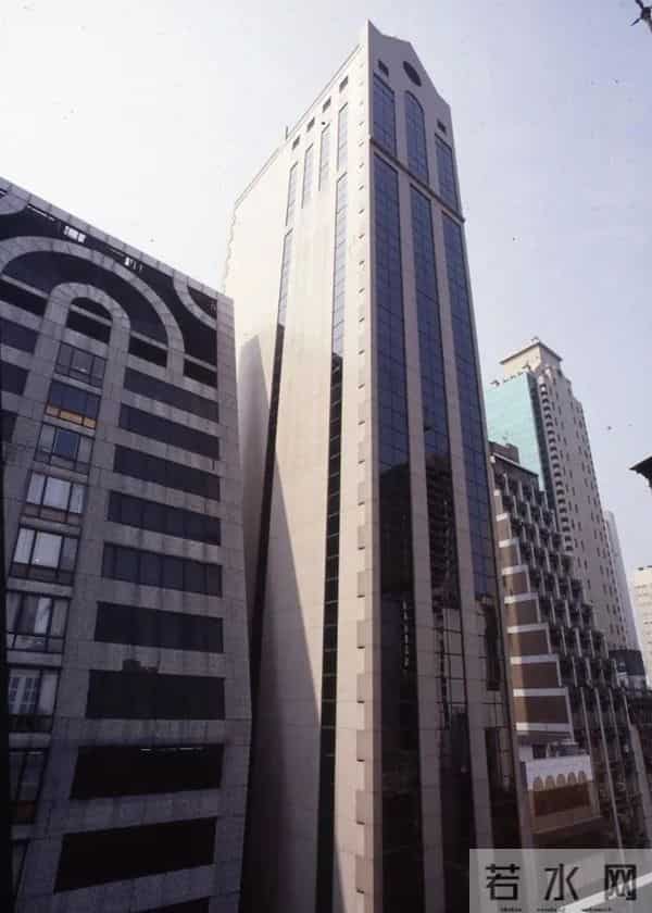 吴婉芳96岁家翁离世,家人发讣文称已出殡,百亿遗产滚入家族基金