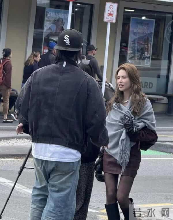 昆凌新西兰被偶遇，绝美比例生图惊艳，网友直呼周董眼光太赞