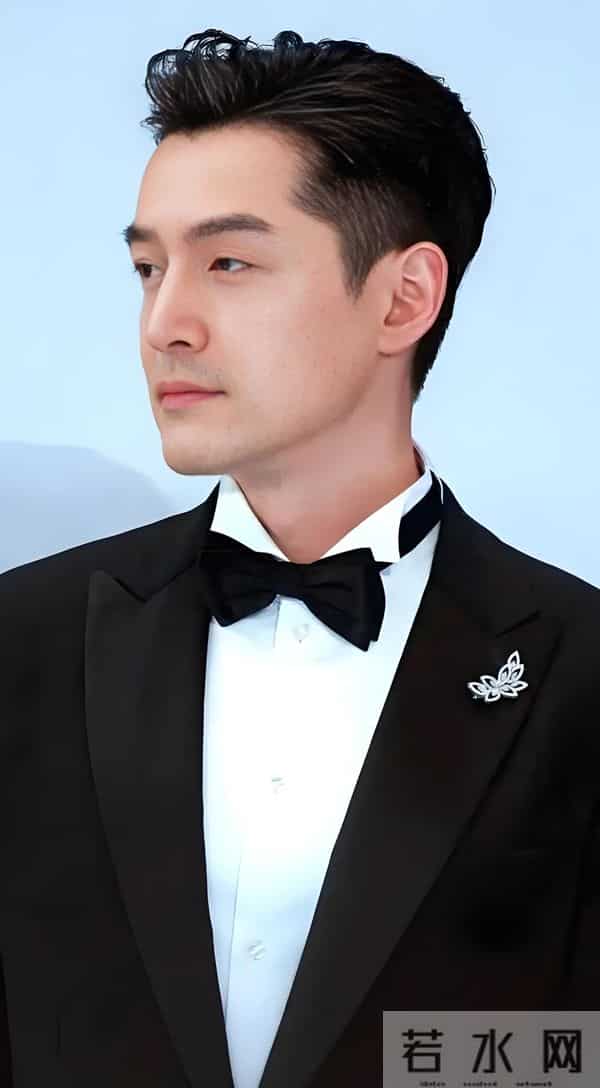 胡歌2岁的女儿征服4700米高原