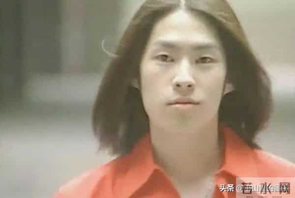 47岁吴建豪现状让人心酸，尖嘴猴腮，又瘦又普，男神越来越像老头