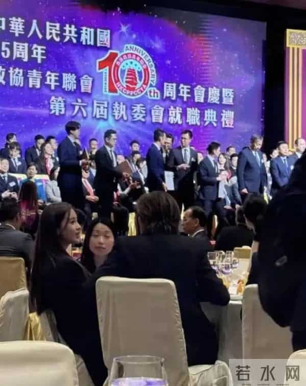 黄晓明也没想到，被他万分嫌弃的前妻杨颖，已经走上了另一条路