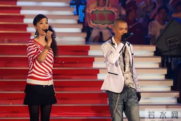 看破不说破,“手表风波”5个月后再看曾毅和玲花,答案一目了然