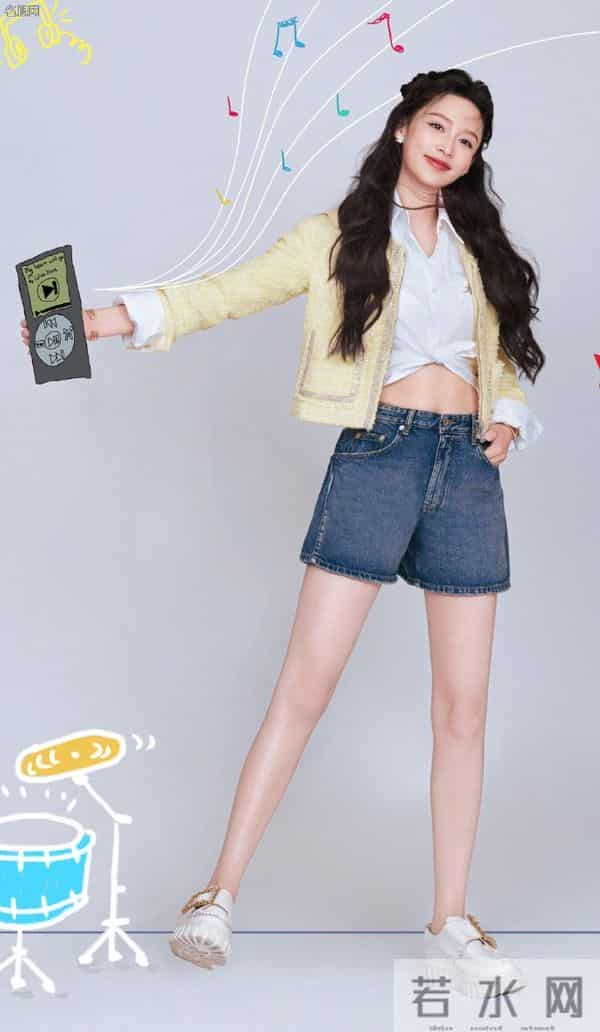 李沁牛仔短裤穿搭写真,这个腿绝了,极品太美了