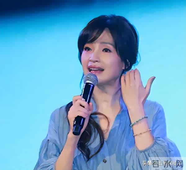 她58岁仍是干净之身，至今没谈过恋爱，除非是最爱不然不会献身