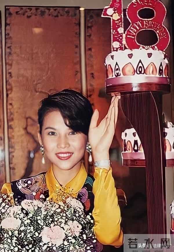 落地凤凰不如鸡！52岁蔡少芬为钱奔波瘦憔悴，被王晶讥讽不上进