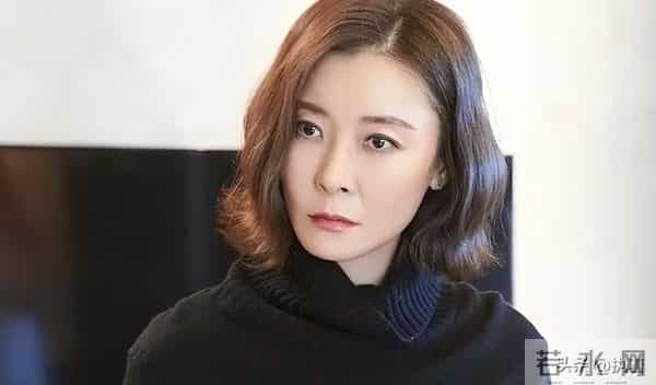 女演员千万别整容！《大生意人》中年过五十的她，每条皱纹都很美