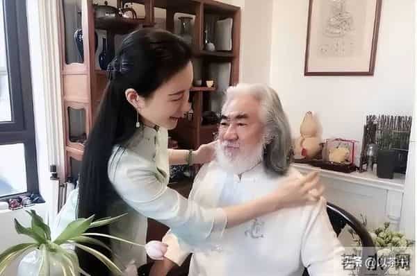 他是杜星霖前夫，离婚10年看她嫁大31岁导演生3娃，如今他后悔吗