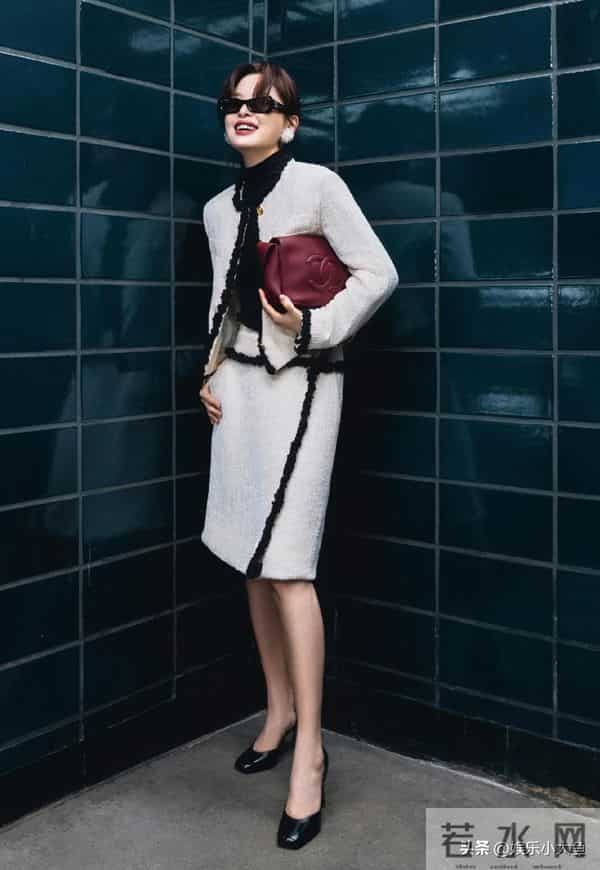 辛芷蕾今日纽约看秀，身穿CHANEl2026春夏系列，美的如此赏心悦目