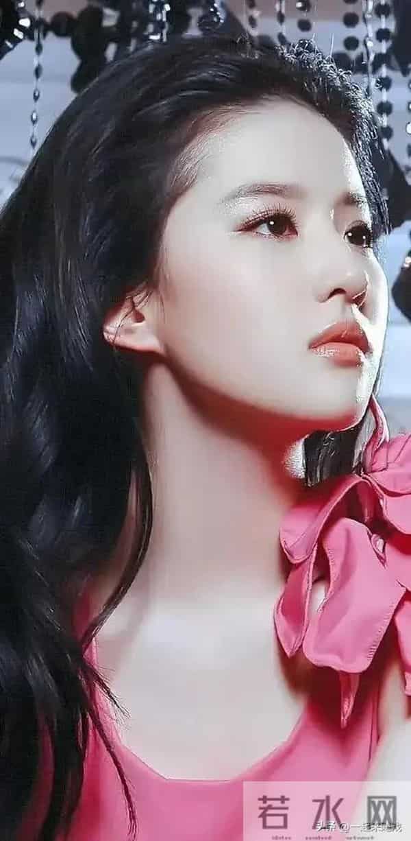 刘亦菲的美,清冷仙气,美得人不敢靠近