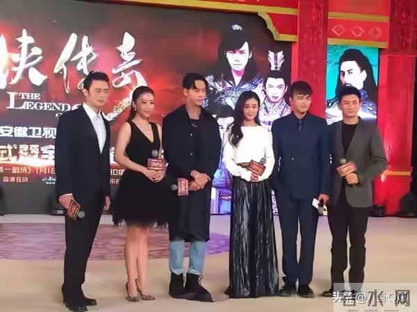 难怪赵丽颖这么红！背后5个百亿身家男人，为她全力托举不图回报