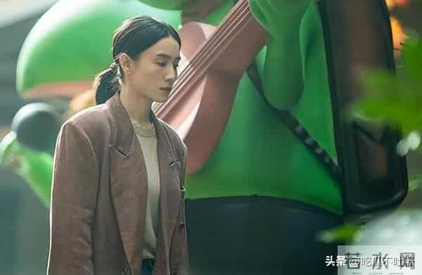 获金鸡影后半月后，宋佳又拿下国际大奖，这一次让娱乐圈刮目相看