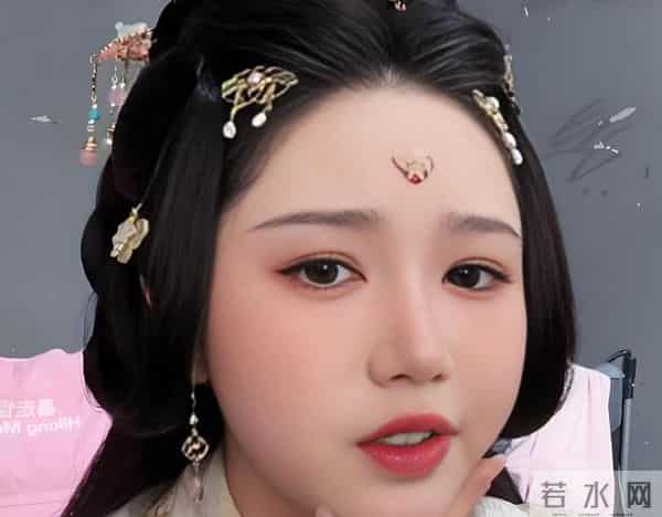 出道似“整容”！这6位短剧顶流出道前后判若两人，完全认不出