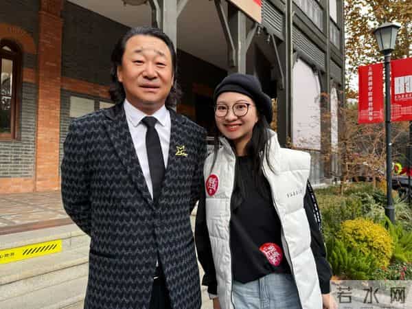 上戏80周年庆，雷佳音王传君同框，陈赫挽着杜江胳膊，于和伟也在