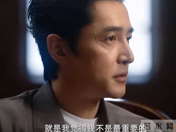 眼里没光了！47岁薛佳凝断崖式衰老，和高调秀二胎的胡歌两个画风