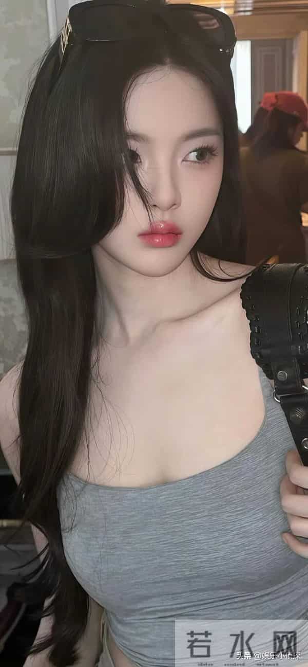 杨超越高清美图，青春感满满，太美了