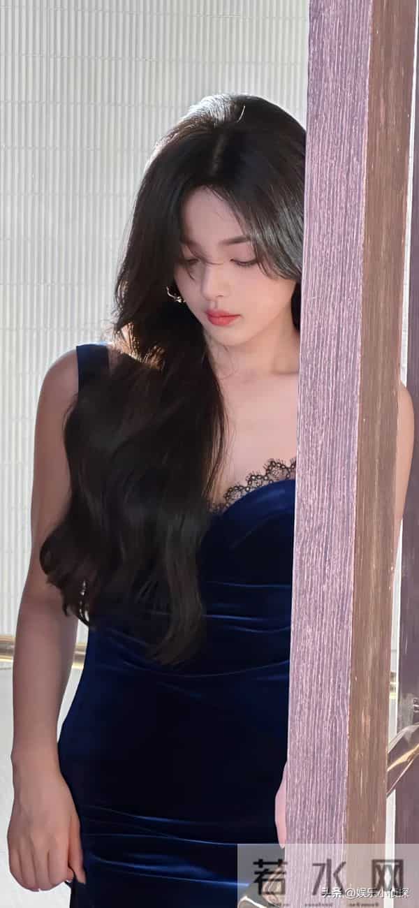 杨超越高清美图，青春感满满，太美了