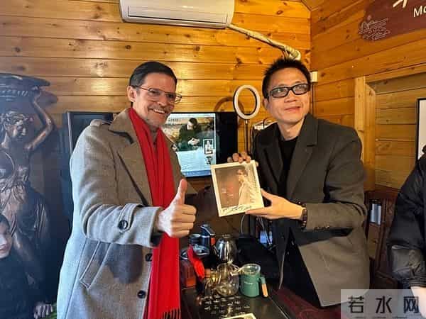 30年写歌越写越穷，前妻失望选择离婚，谁料51岁靠一首歌一夜成名