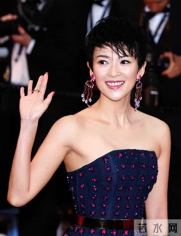 章子怡也没想到，同学梅婷年过半百再破天花板，获官方点名