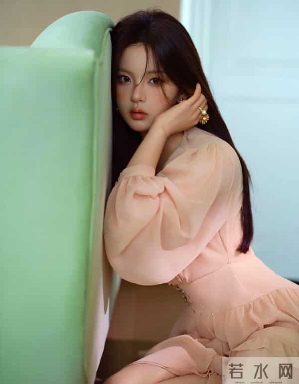 杨超越，清纯初恋感女神，好甜好美啊！