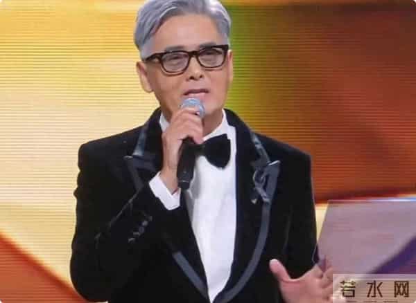 当70岁周润发与37岁权志龙站一起，我才彻底明白，什么叫相由心生