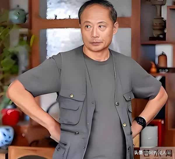 冤枉前夫出轨31年,金鸡奖评委兼影后大翻车!儿子都不是亲生的