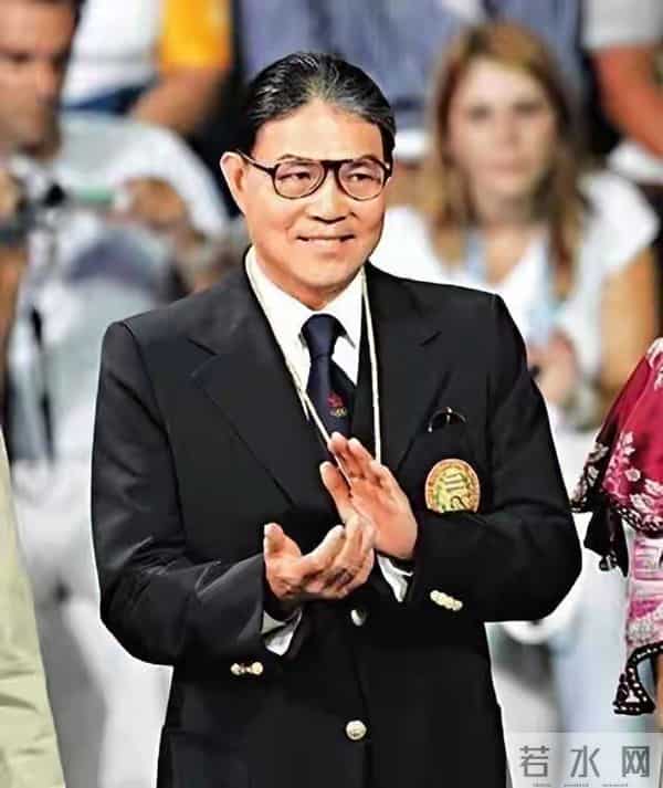 朱玲玲和霍震霆分手，不是为了罗康瑞，而是因为一个北京姑娘