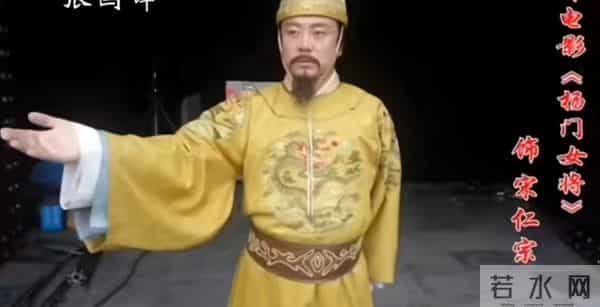 他畏罪潜逃13年间拍40多部戏，被抓时已是大明星，出狱后迎接新生