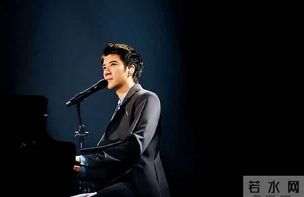 离婚2年，11岁还未上学的孩子，揭开了王力宏和李靓蕾仅剩的体面