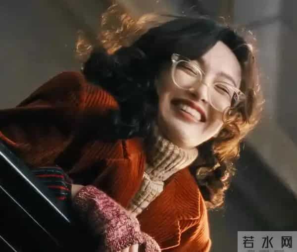 父亲离世13天后，罗晋首露面，胡子拉碴满脸憔悴，唐嫣受无妄之灾