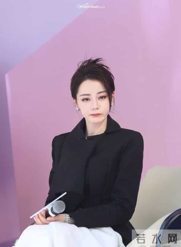 迪丽热巴南京封神！这才是顶流该有的排面