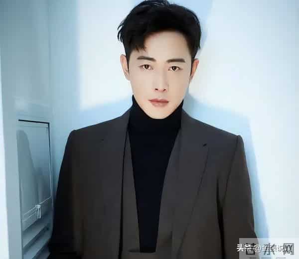 婚变传闻不到半月,罗晋近照曝光形象大变,恶心的一幕却发生了